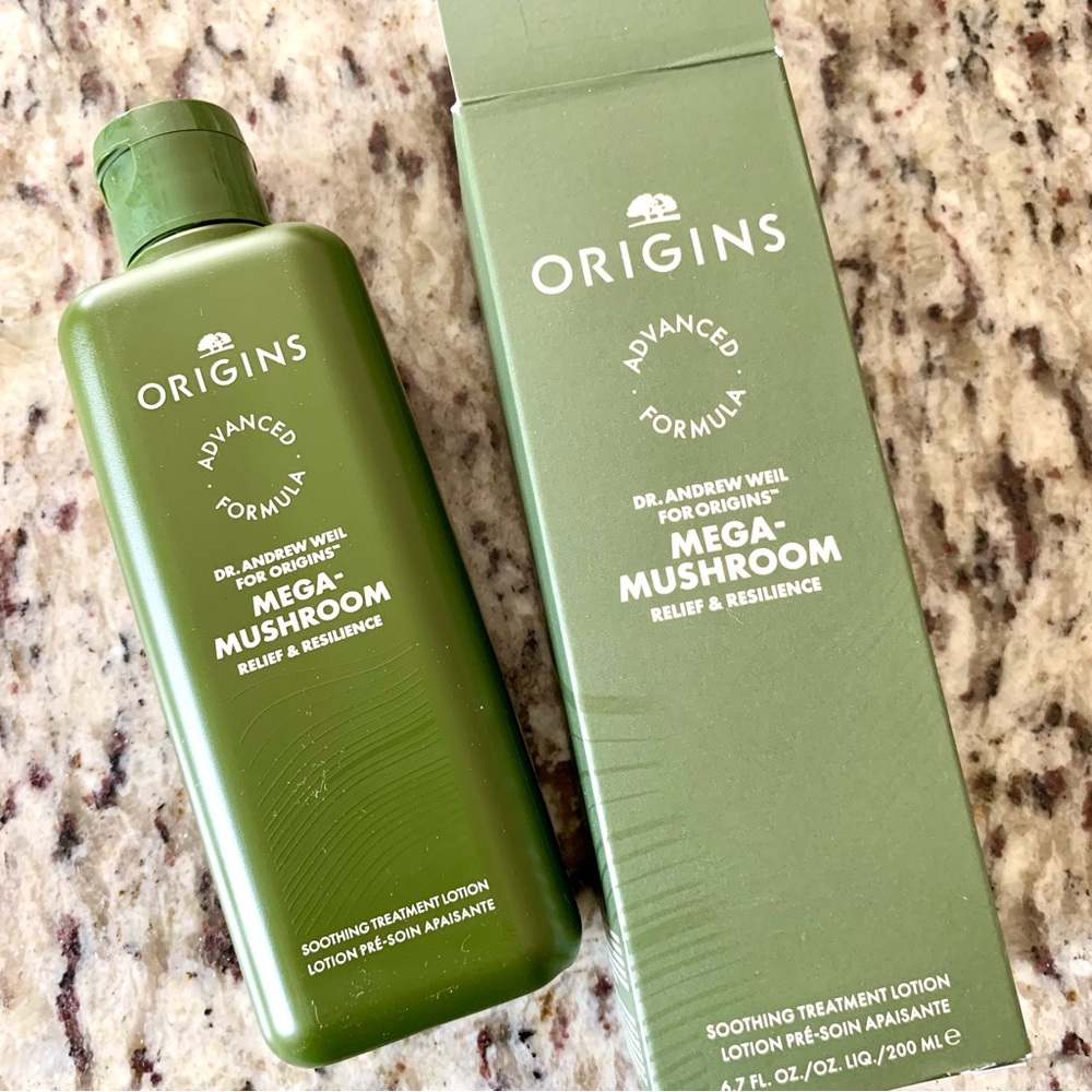 Dr.Andrew Weil For Origins Mega Mushroom Skin Relief Soothing treatment lotion